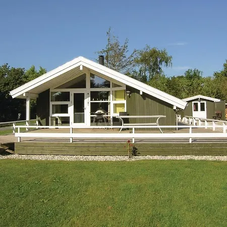 Three-bedroom In Nordenbro Vesteregn